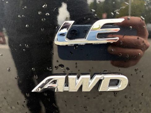 Used 2024 Toyota Corolla Cross LE w/ Moonroof Package AWD/4WD image 29