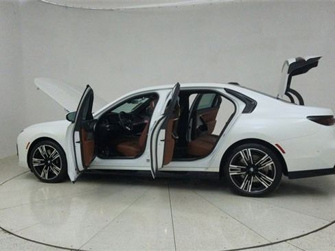 Used 2023 BMW 740i 740i w/ Executive Package image 73