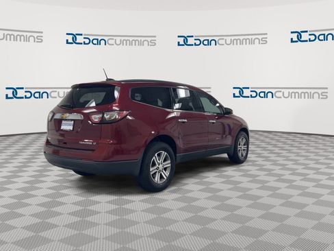 Used 2016 Chevrolet Traverse LT image 8