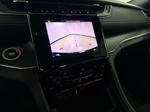 New 2025 Jeep Grand Cherokee Laredo X w/ Luxury Tech Group I image 10