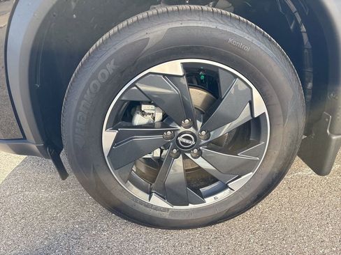 New 2026 Nissan Rogue SV AWD/4WD image 9