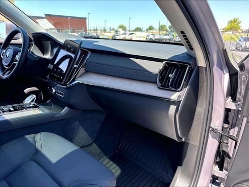 Used 2026 Volvo XC90 B5 Plus w/ Protection Package AWD/4WD image 19