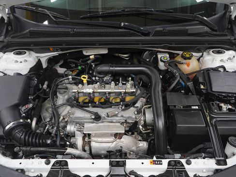 Used 2022 Chevrolet Malibu LT FWD image 28