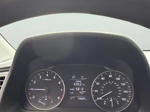 Used 2017 Hyundai Elantra SE FWD image 10