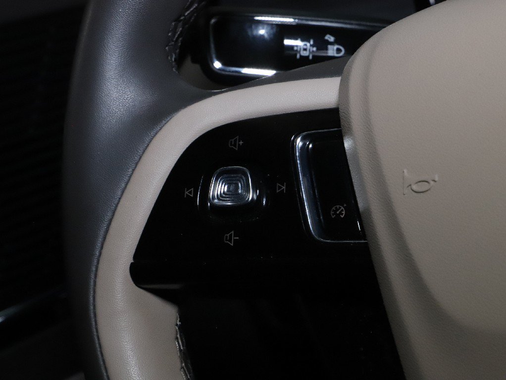 Used 2022 Lincoln Corsair FWD image 21