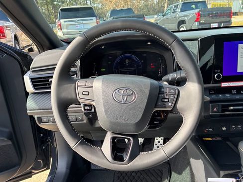 New 2026 Toyota Camry SE image 19