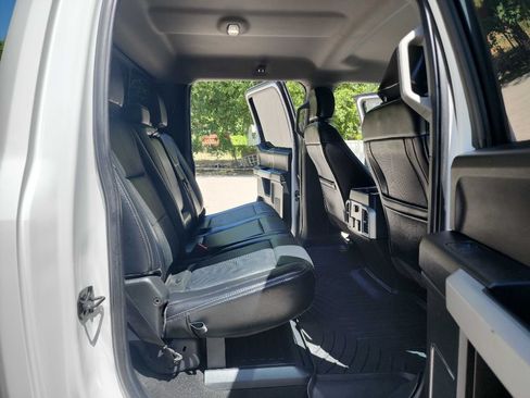 Used 2019 Ford F250 Lariat w/ Lariat Value Package AWD/4WD image 39