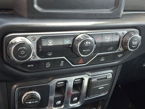 Certified 2022 Jeep Wrangler Sport image 13