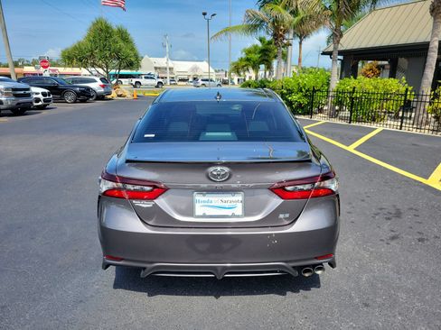 Used 2021 Toyota Camry SE FWD image 7