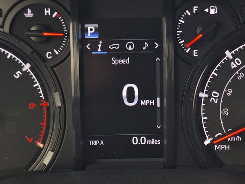 Used 2023 Toyota 4Runner SR5 Premium w/ Moonroof Package AWD/4WD image 19