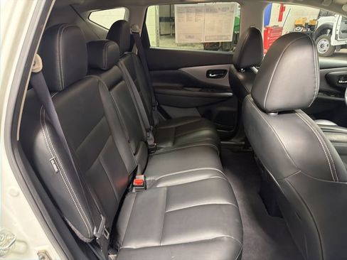 Used 2024 Nissan Murano SV image 10