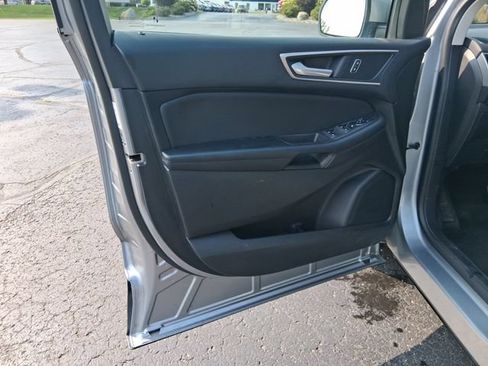 Used 2024 Ford Edge SEL AWD/4WD image 9
