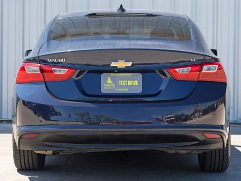Used 2016 Chevrolet Malibu LT image 10