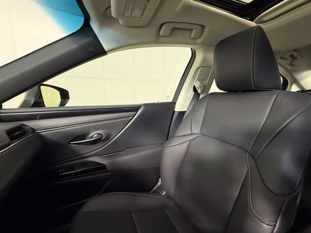 Used 2022 Lexus ES 350 w/ Accessory Package 2 FWD image 16