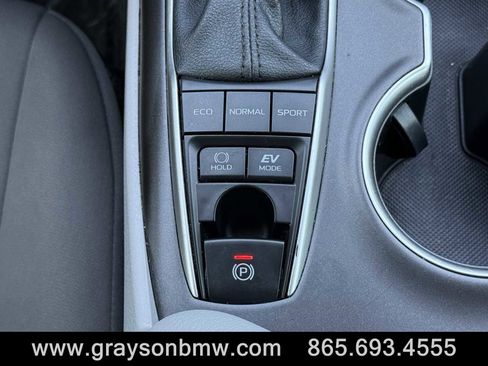 Used 2022 Toyota Camry LE image 19