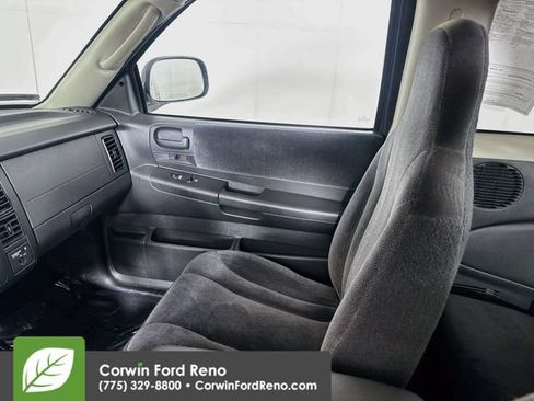 Used 2004 Dodge Dakota SLT w/ Chrome Appearance Group AWD/4WD image 23