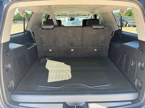 Used 2019 Chevrolet Suburban LT AWD/4WD image 42