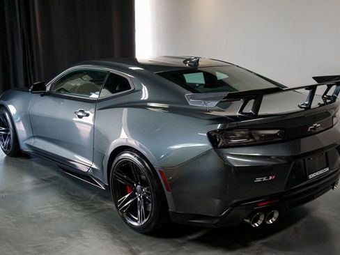 Used 2018 Chevrolet Camaro ZL1 image 33