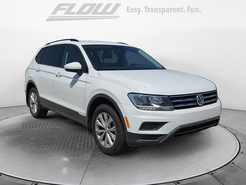 Used 2020 Volkswagen Tiguan S image 1