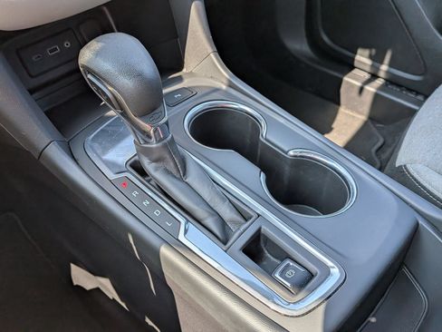 Used 2024 Chevrolet Equinox LT FWD image 25
