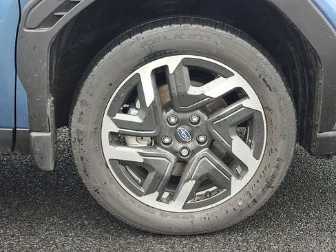 Used 2025 Subaru Forester Limited image 9