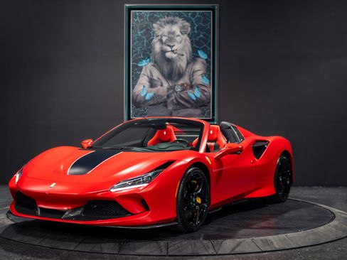 Used 2022 Ferrari F8 Tributo RWD image 1
