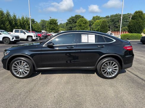 Used 2019 Mercedes-Benz GLC 300 4MATIC Coupe image 2
