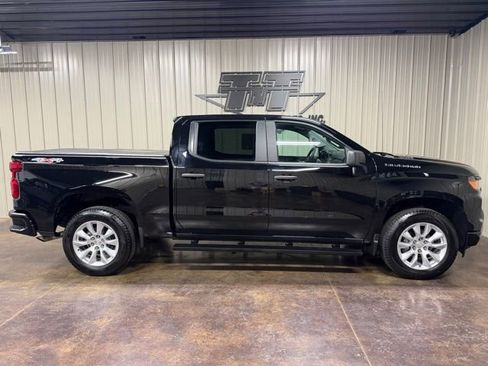 Used 2025 Chevrolet Silverado 1500 Custom image 7