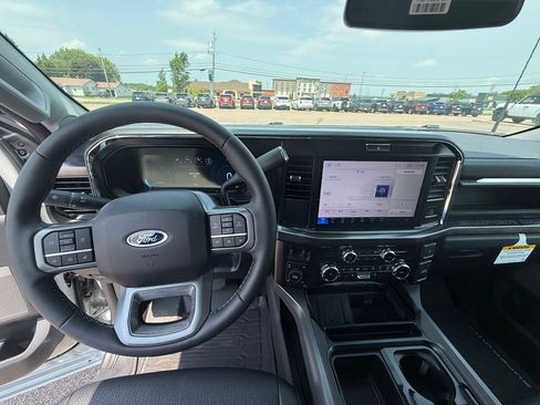 New 2026 Ford F250 Lariat w/ Black Appearance Package AWD/4WD image 34