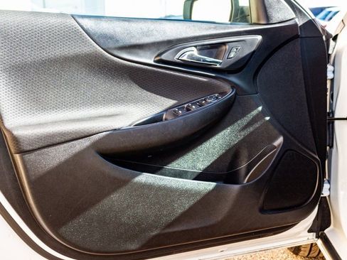 Used 2024 Chevrolet Malibu LT image 19