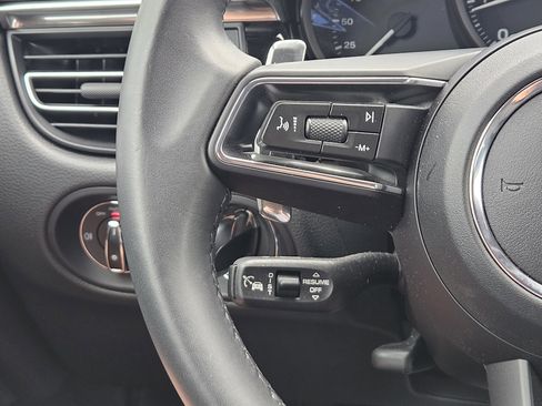 Used 2026 Porsche Macan image 26