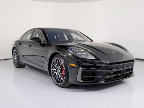 New 2026 Porsche Panamera Turbo image 13