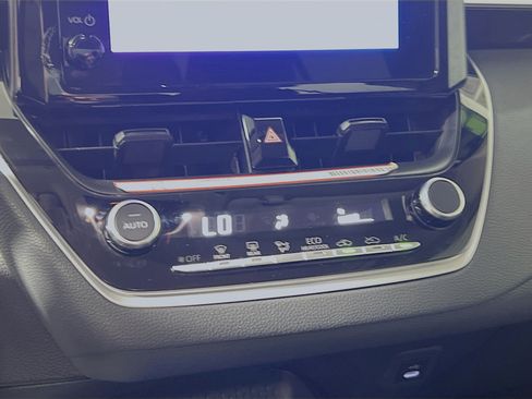 Used 2025 Toyota Corolla LE FWD image 26