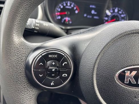 Used 2021 Kia Soul LX image 16