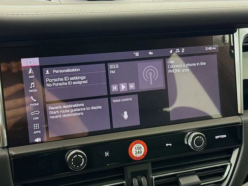 New 2026 Porsche Macan image 18