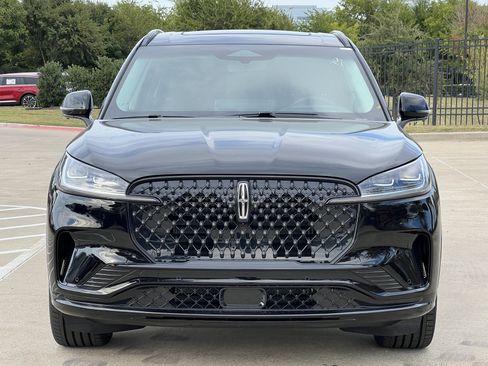 New 2025 Lincoln Aviator Reserve w/ Luxury Package image 13