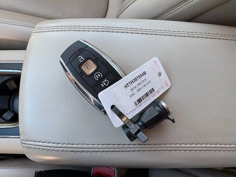 Used 2018 Lincoln MKC Reserve w/ Lincoln MKC Climate Package image 35