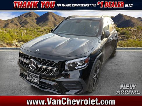 Used 2022 Mercedes-Benz GLB 250 image 1