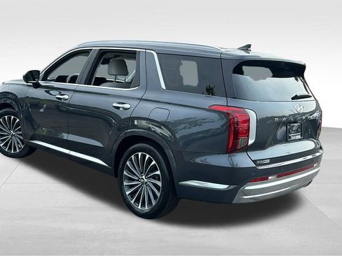 Used 2024 Hyundai Palisade Calligraphy image 5