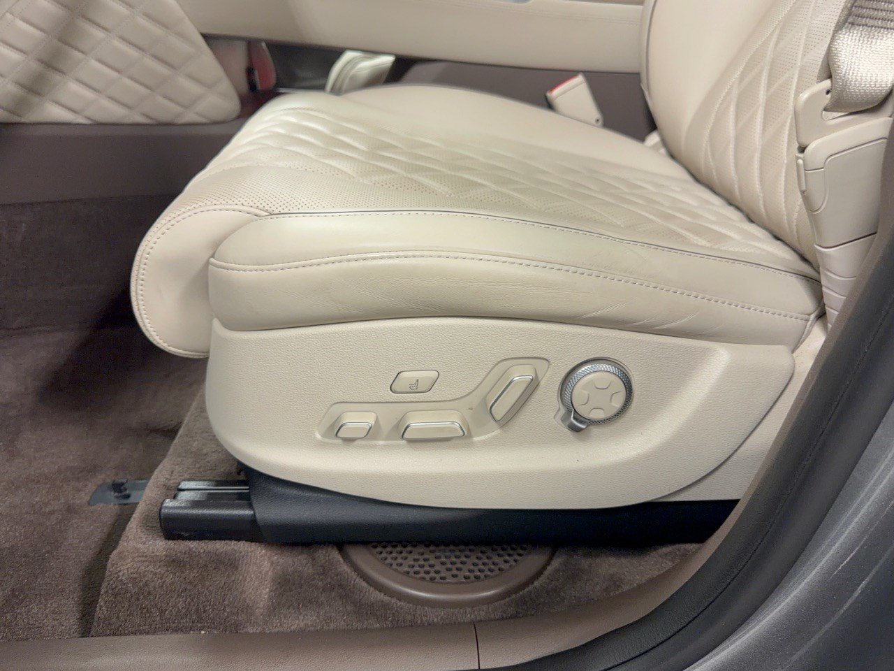 Used 2024 Genesis GV80 3.5T w/ Prestige Package AWD/4WD image 16