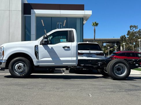 New 2026 Ford F350 XL w/ XL Chrome Package RWD image 6
