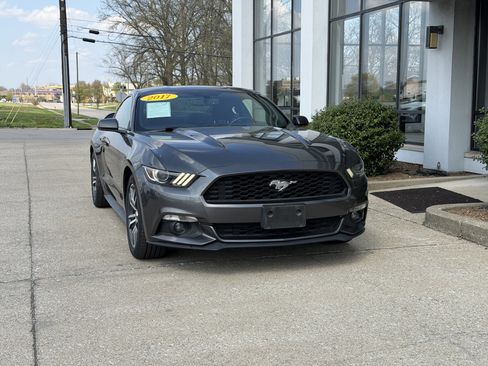 Used 2017 Ford Mustang Coupe RWD image 14