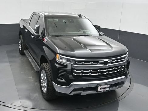 Used 2023 Chevrolet Silverado 1500 LTZ w/ LTZ Premium Package AWD/4WD image 44