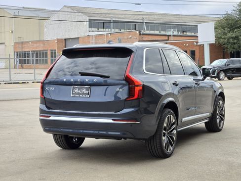 New 2026 Volvo XC90 B6 Plus w/ Protection Package Premier image 9