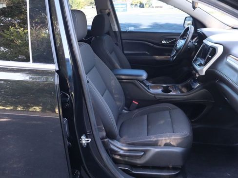 Used 2021 GMC Acadia SLE image 24