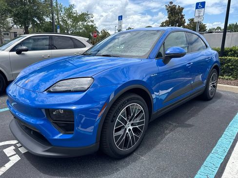 Certified 2026 Porsche Macan Electric RWD image 2