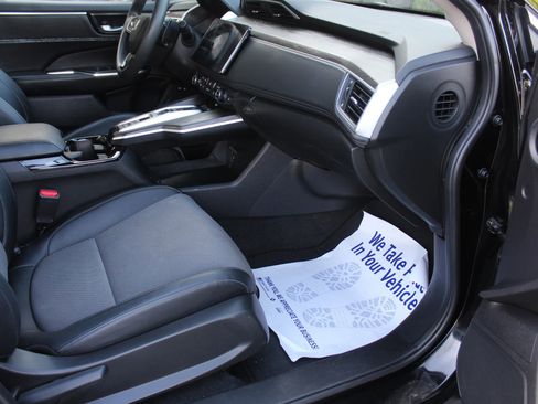 Used 2018 Honda Clarity Plug-In Hybrid image 17