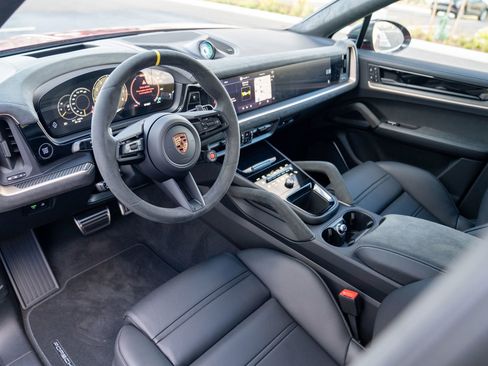 New 2026 Porsche Cayenne Turbo GT AWD/4WD image 4