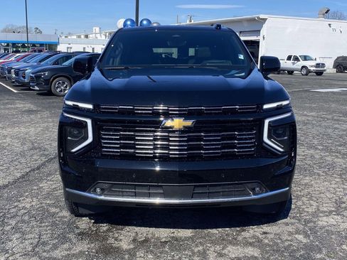 New 2026 Chevrolet Suburban High Country AWD/4WD image 2