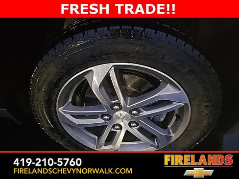 Used 2016 Chevrolet Equinox LTZ w/ Enhanced Convenience Package image 12